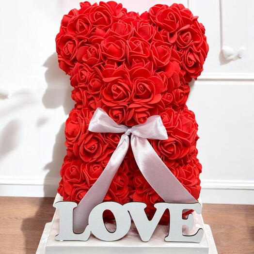 Ours en roses 25 cm avec inscription en bois « Love »