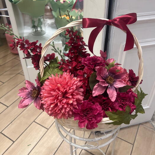 Panier fleurs pourpre