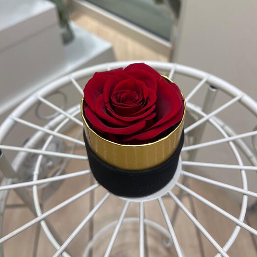 Box unite rose artificielle rouge