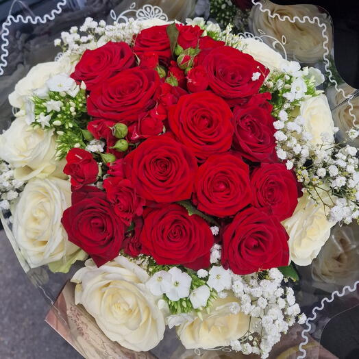 Bouquet rouge avec contour blanc