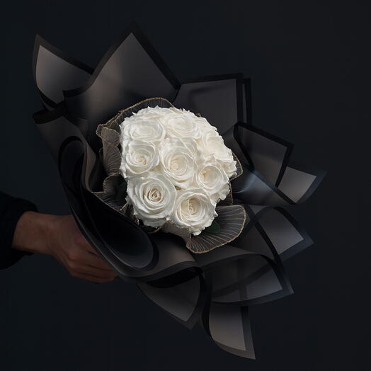 Букет вечных белых роз