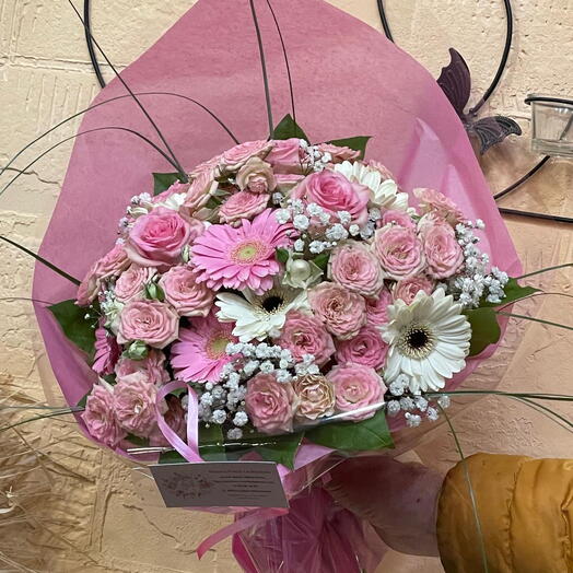 Букеты розовые и белые