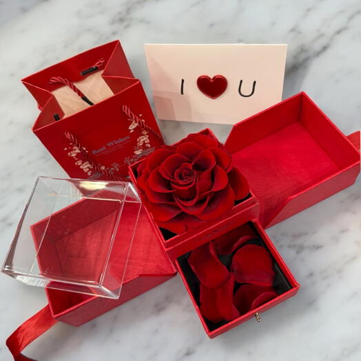 Surprise eternal rose