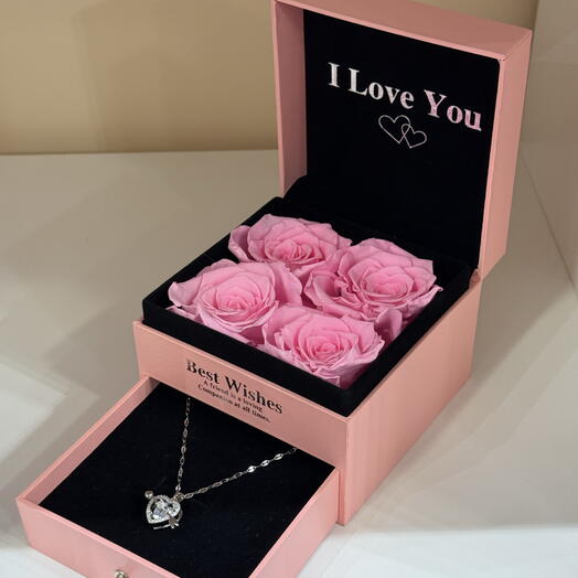 Rose eternelle avec bijoux Le Pendentif Cœur Eternel