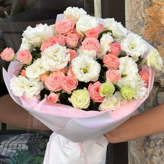 Roses and Lisianthus