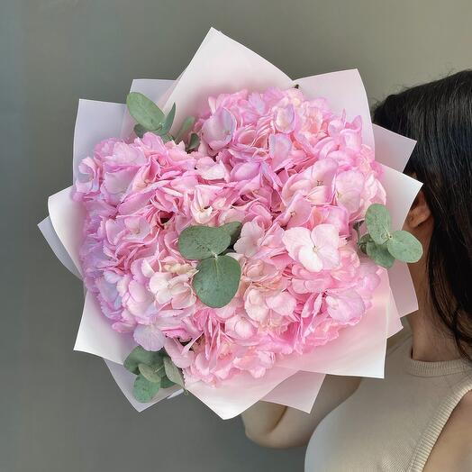 Bouquet d'hortensias roses «Blush Serenity»