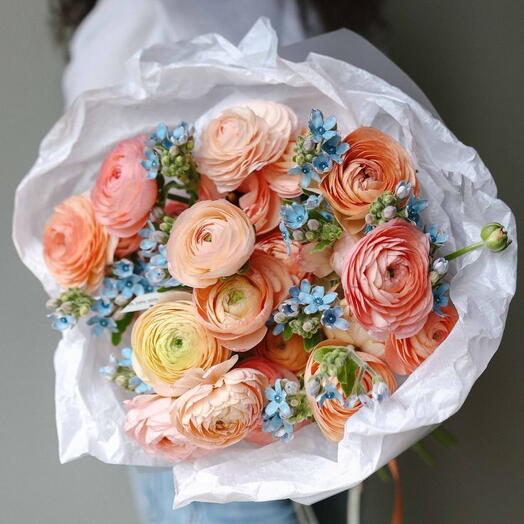Bouquet of ranunculus and oxypetalum
