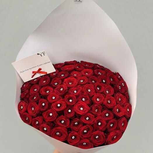 Букет из 100 свежих роз