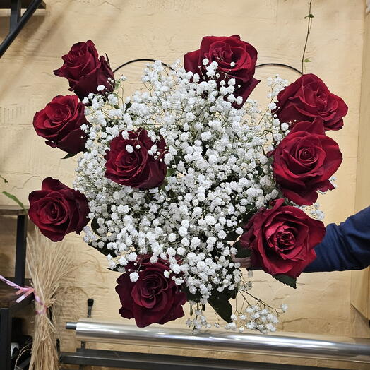 9 Roses Extra Explorer et Gypsophiles