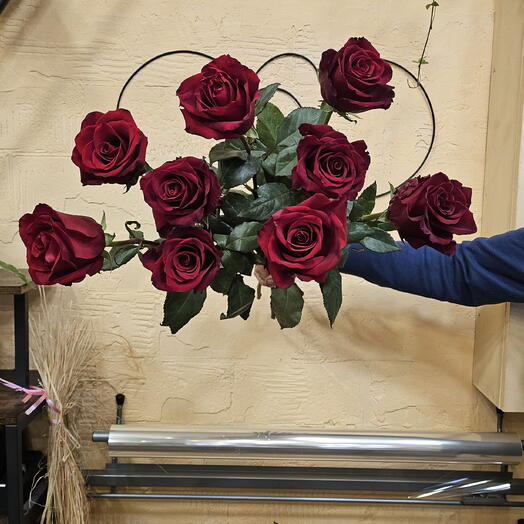 Букет из 9 красных роз